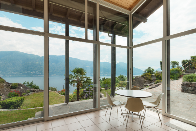 Comment décorer sa maison avec du gazon artificiel ?